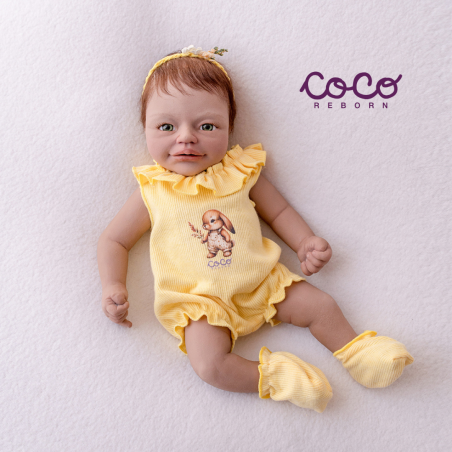 Anuk Chocolate rizado ojos verdes Piel oscura