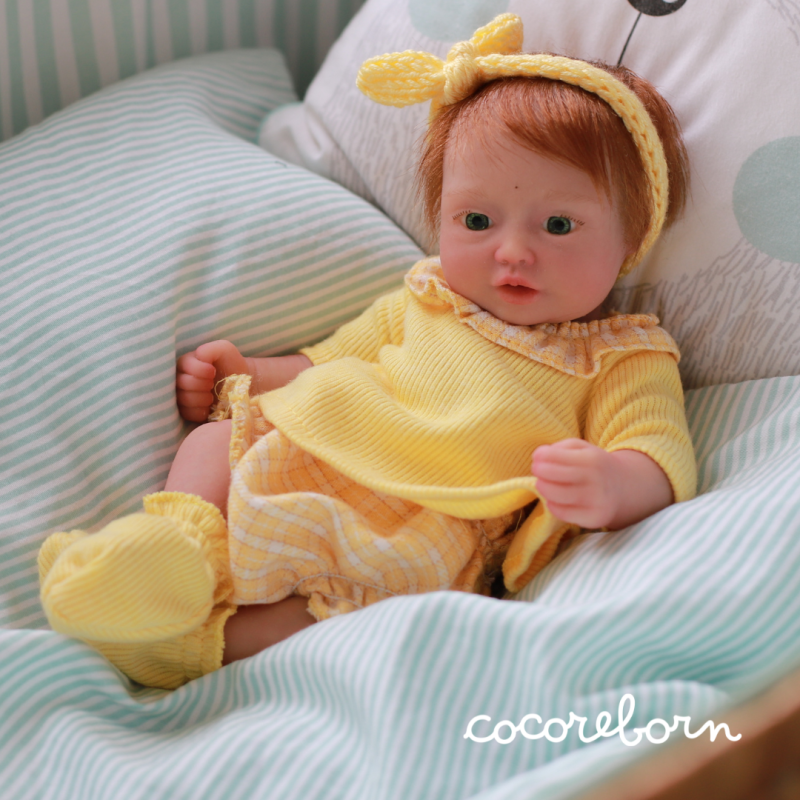 Moly Pelirroja Ojos Verdes