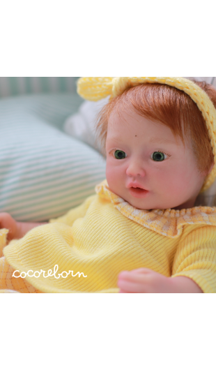 Moly Pelirroja Ojos Verdes