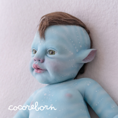 Luna Blue niña, pelo chocolate, ojos verdes